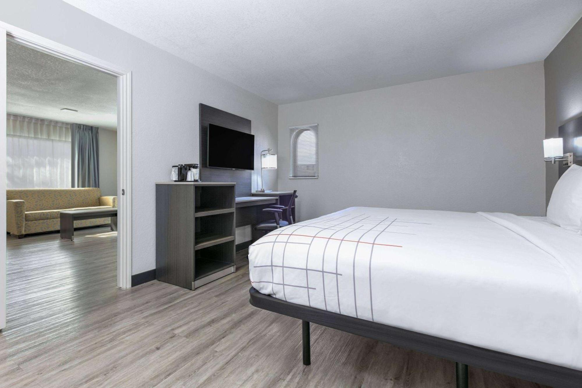 La Quinta Inn By Wyndham Dallas Uptown Exteriér fotografie