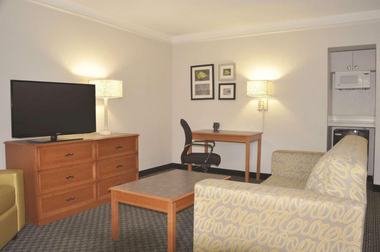 La Quinta Inn By Wyndham Dallas Uptown Exteriér fotografie